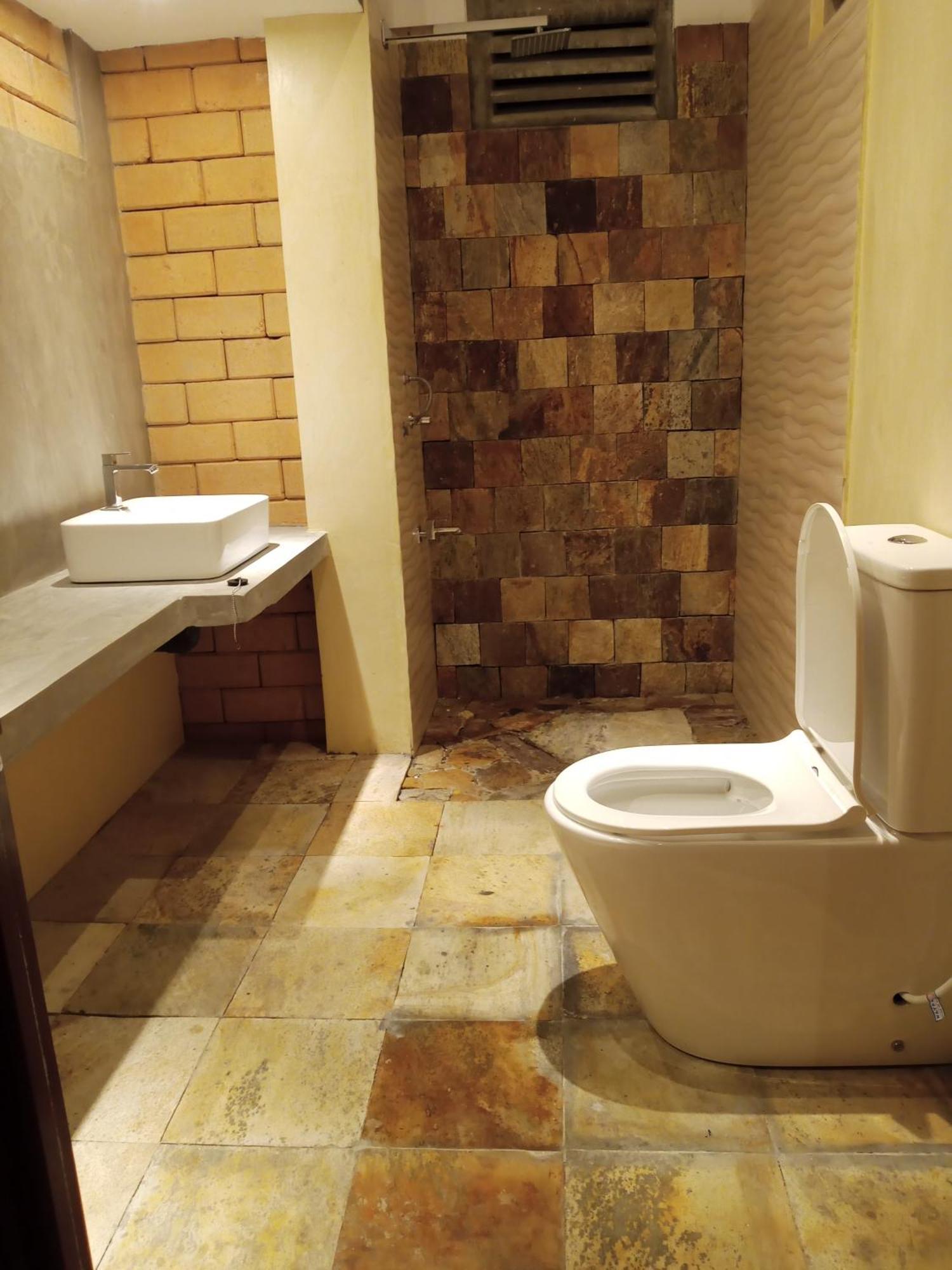 The Brick Wonder Hotel Habaraduwa Ngoại thất bức ảnh